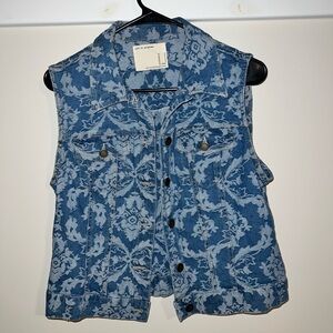 Women’s Medium Blue Denim Jacket Vest Great Condition Worn Once